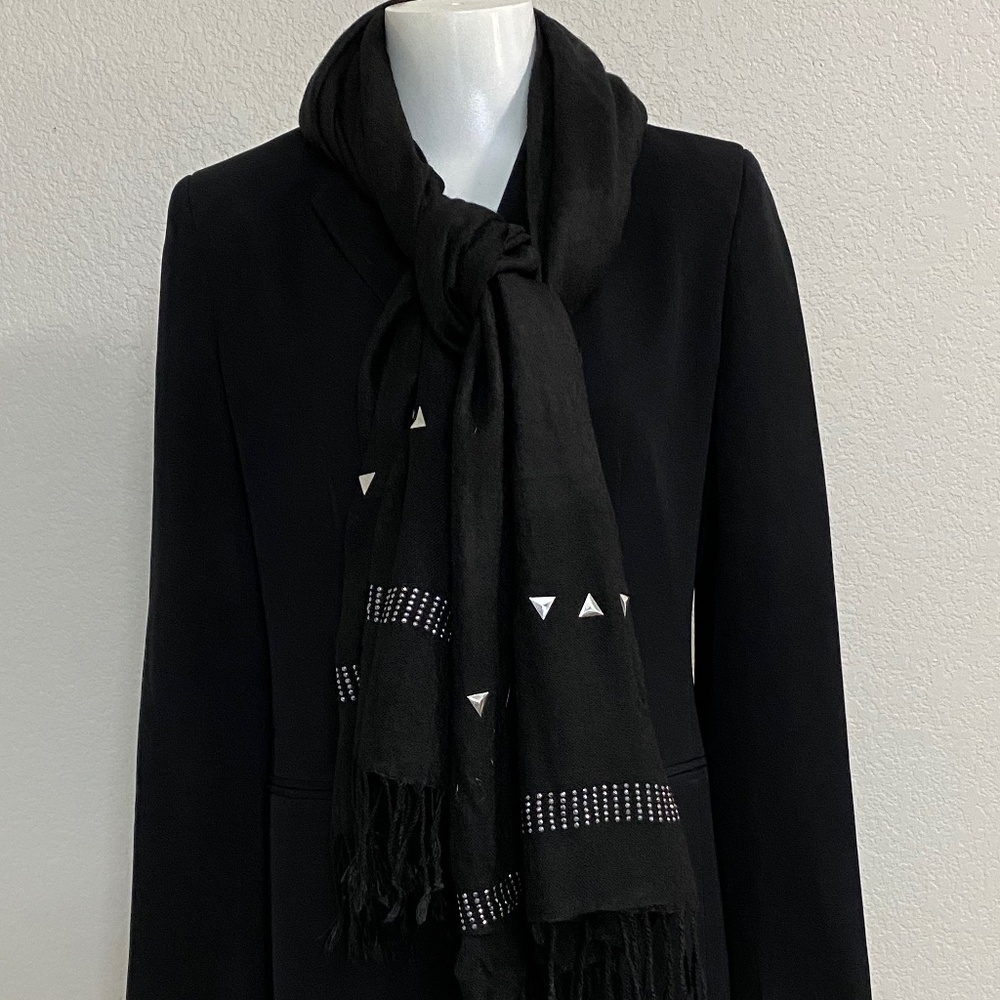 Lightweight Black Oblong Scarf